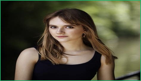 Who is Emilia Jones from 'Doctor Who'? Boyfriend, Parents